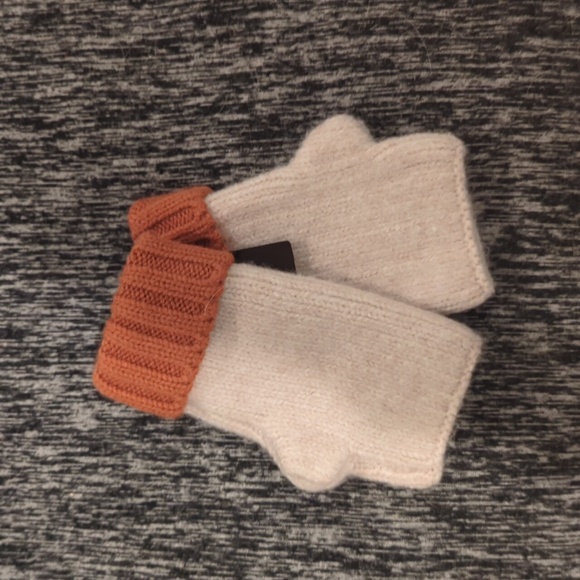 NWT Janice Apparel Fingerless gloves - Picture 4 of 4